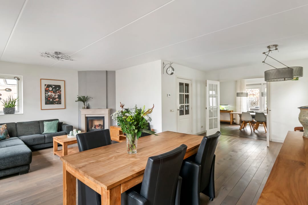 Foto 2 van Inundatie 2