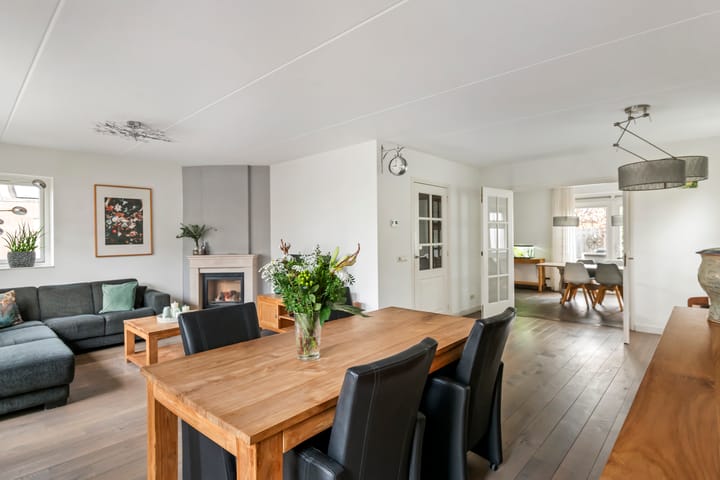 Foto 2 van Inundatie 2