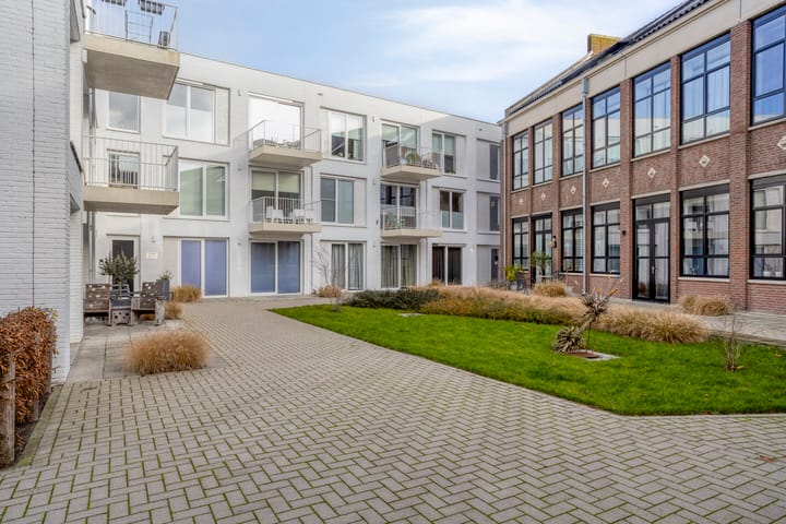 Photo 17 of Turfberg 77