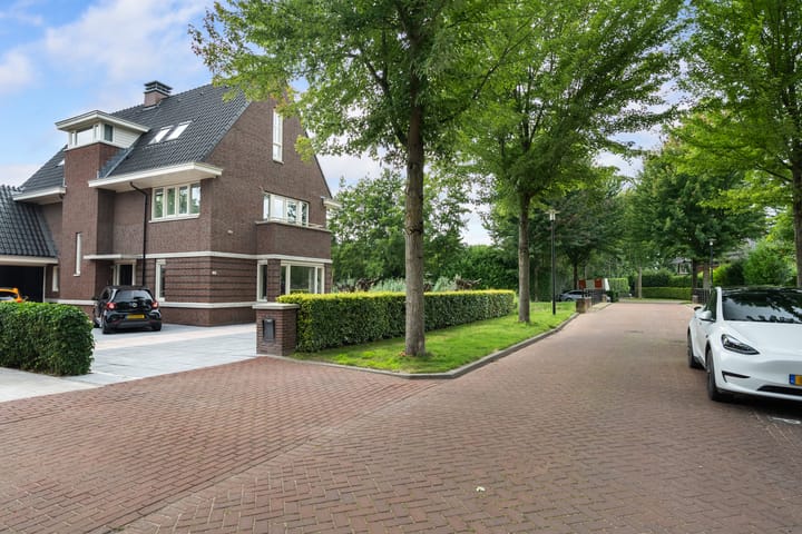 Foto 81 van Bourbonhof 25