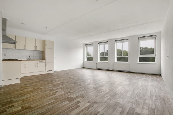 Photo 2 of Heinsbergerweg 17-D1