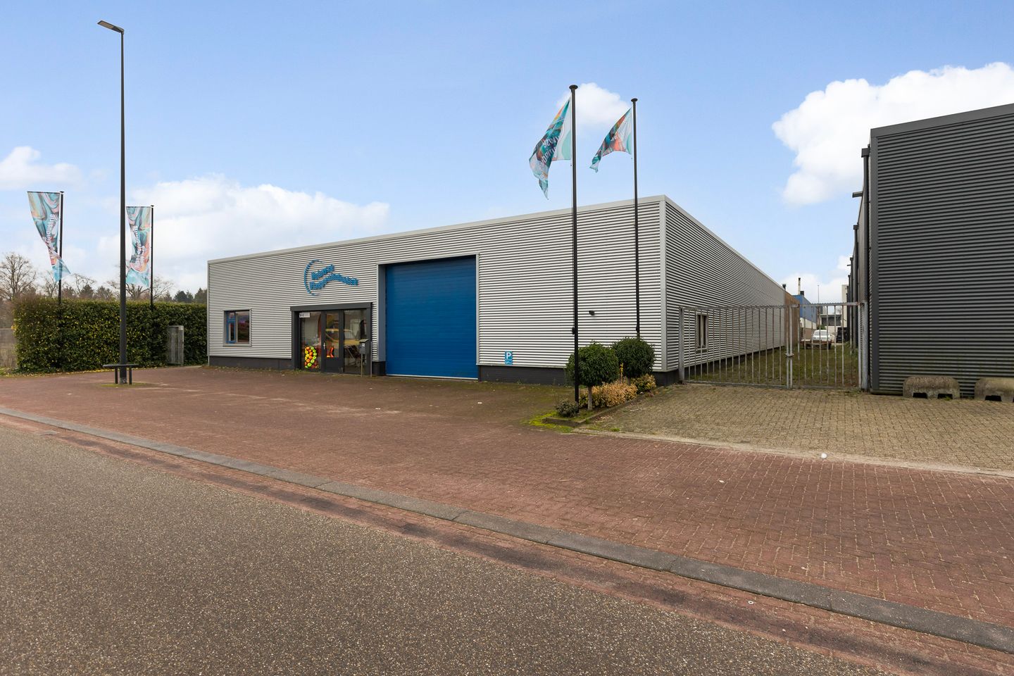 View photo 1 of Lage Brink 32