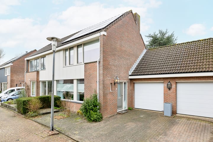 Photo 1 of Aalbersestraat 10