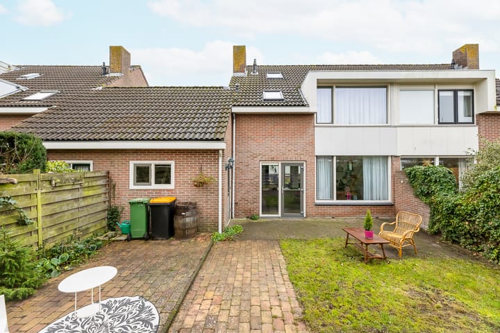 Photo 16 of Aalbersestraat 10