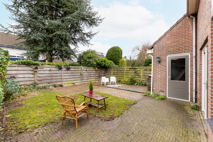 Photo 17 of Aalbersestraat 10