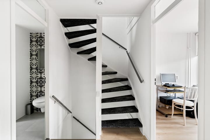 Photo 19 of Aalbersestraat 10