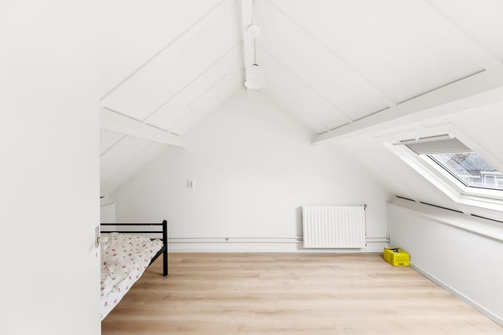 Photo 33 of Aalbersestraat 10