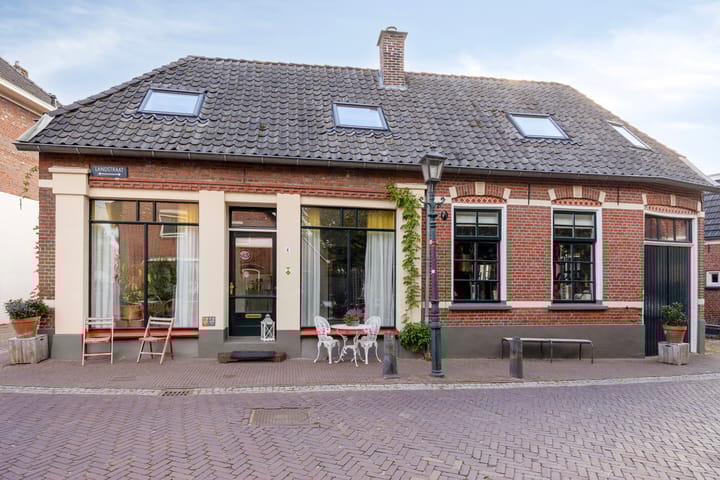 Landstraat 4, Bredevoort