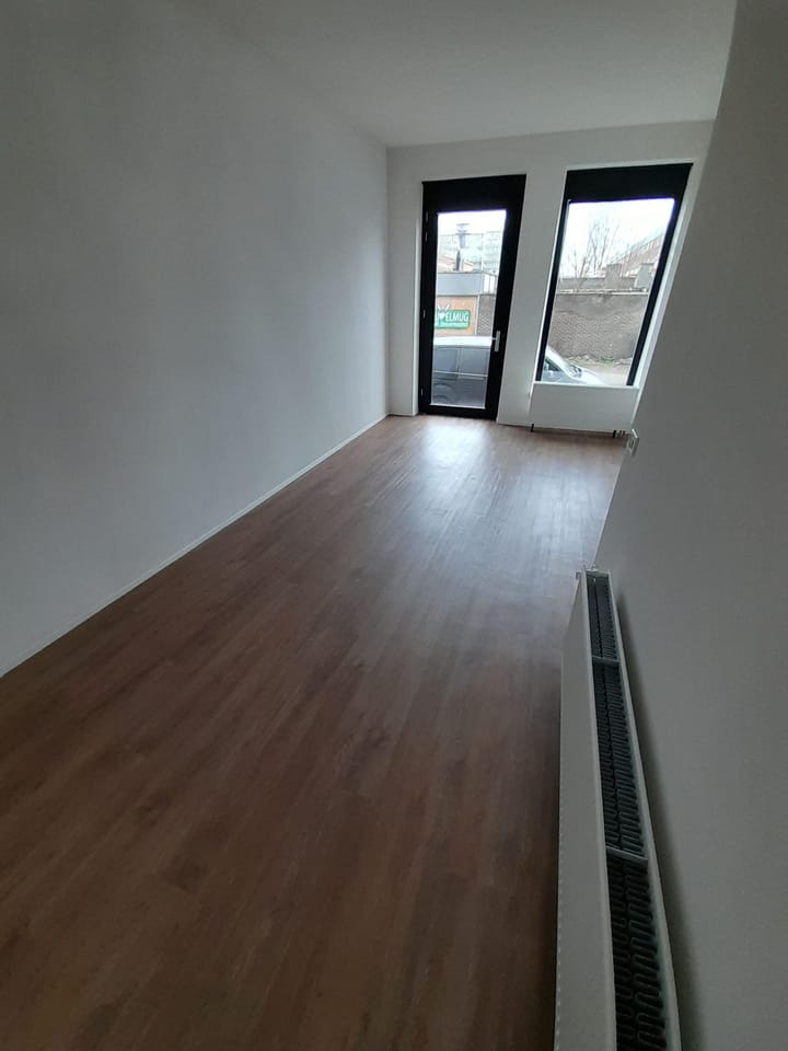 Photo 6 of Surinamepad 11-A05