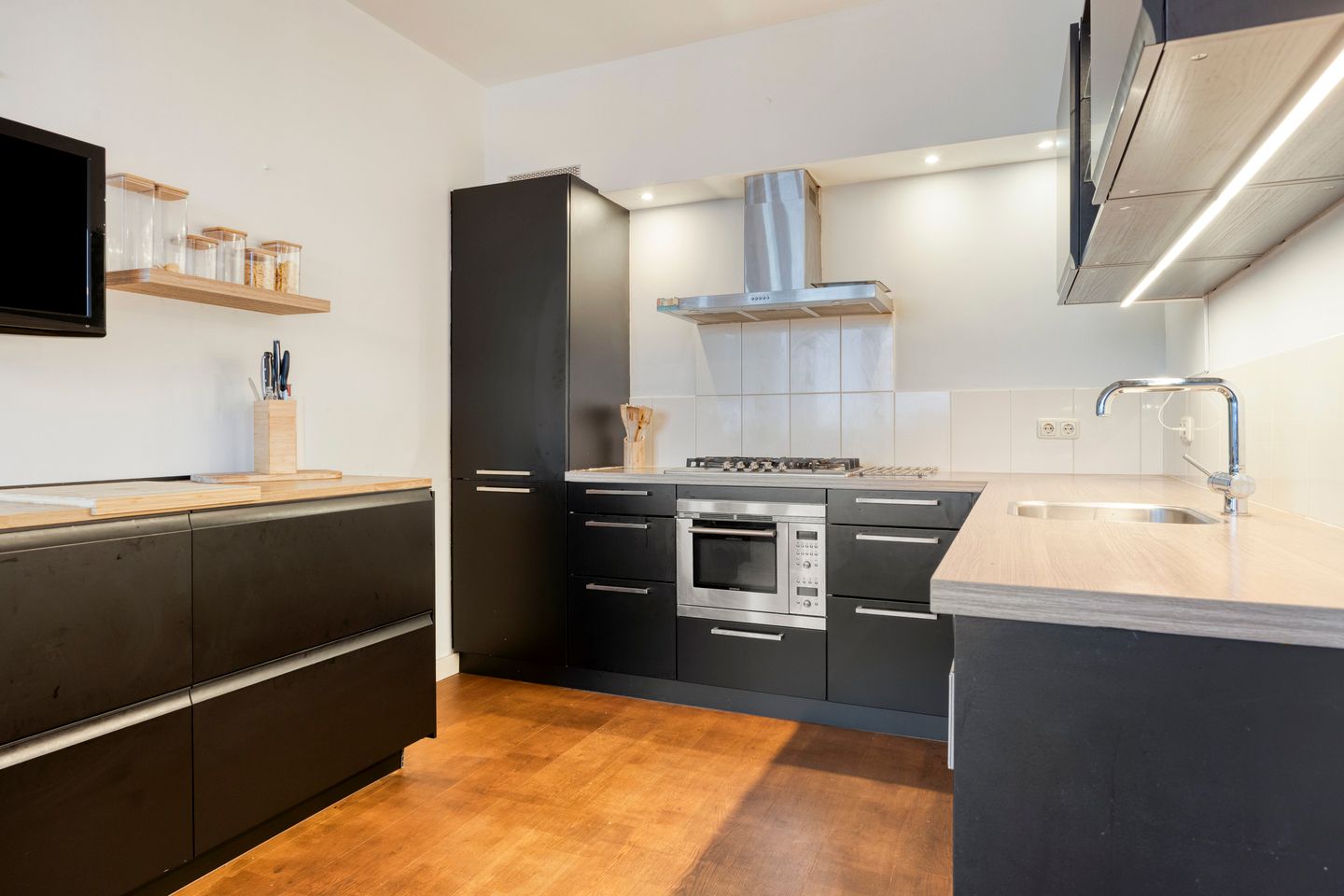 Photo 19 of Burgemeester Loeffplein 36