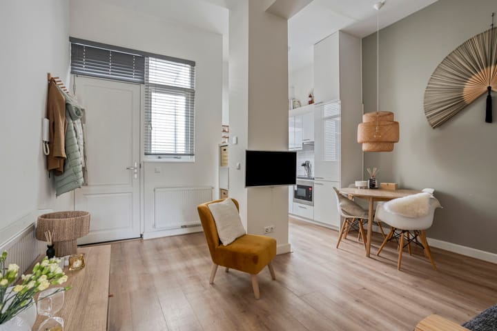 Photo 2 of Minckelersstraat 74-B