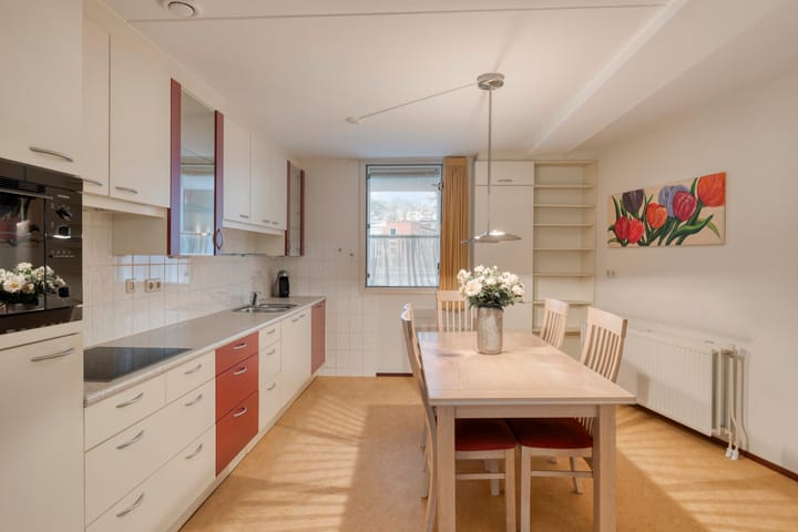 Foto 22 van Bloemendalsweg 13-F9