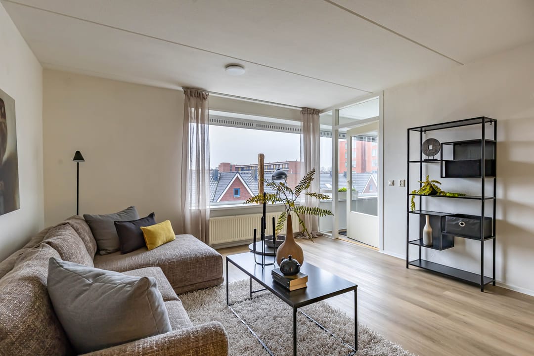 Photo 11 of Merelstraat 8-B