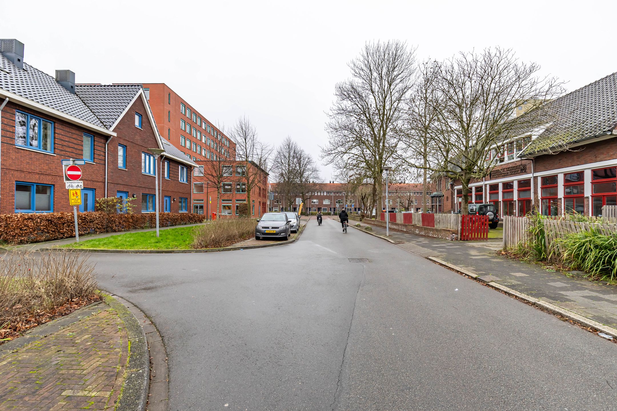 Photo 33 of Merelstraat 8-B
