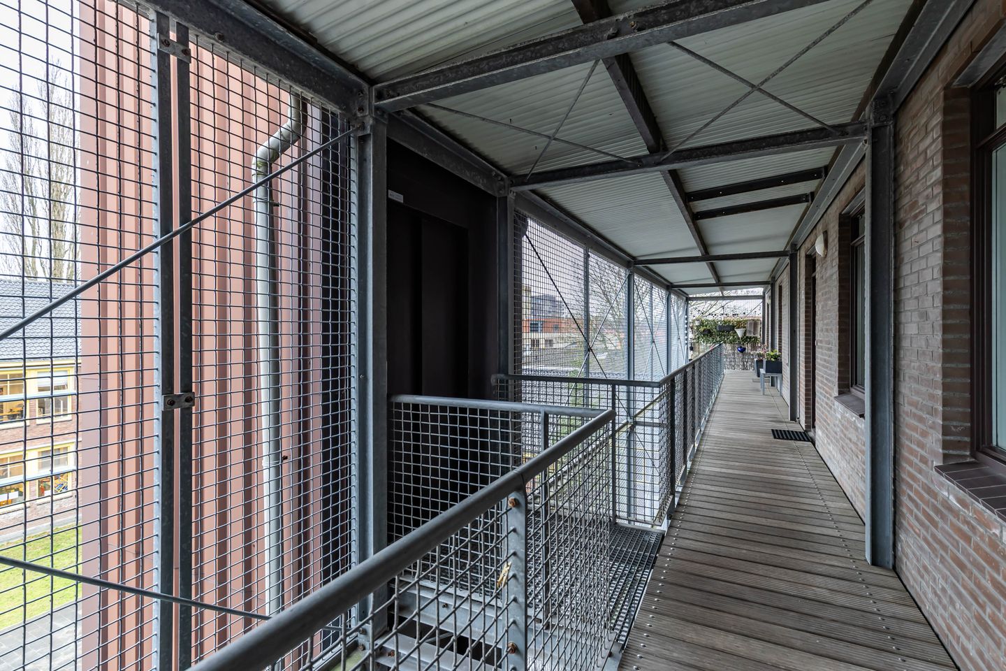 Photo 40 of Merelstraat 8-B