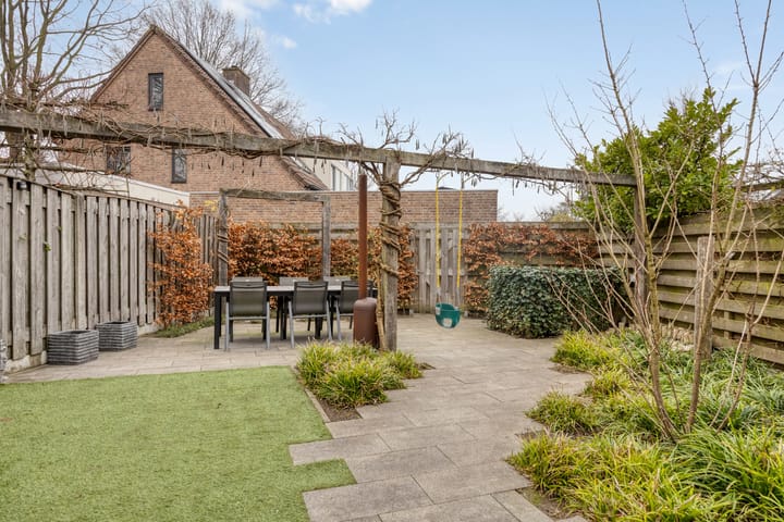 Foto 31 van van Heinsbergstraat 92