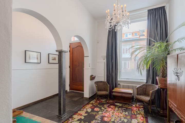 Photo 5 of Ginnekenweg 305