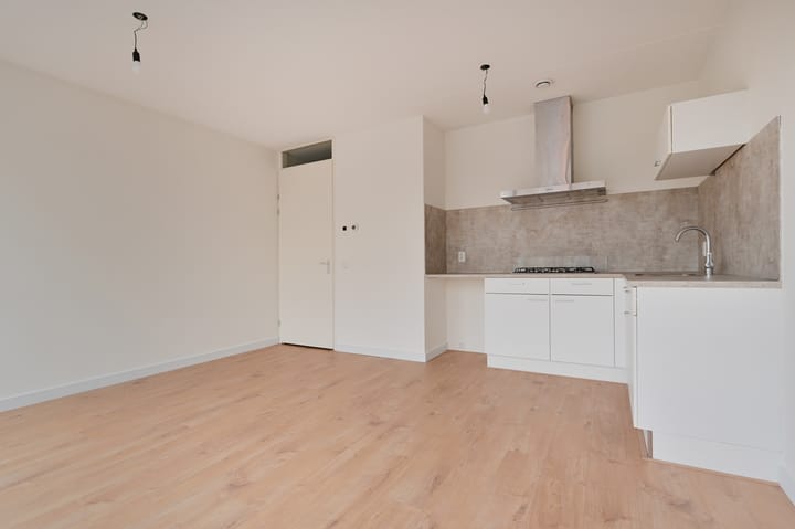 Photo 10 of Ambachtsgaarde 232