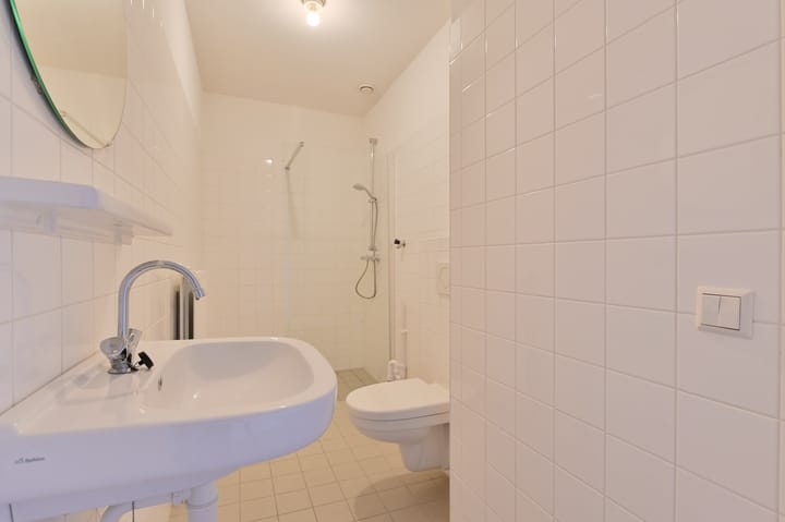 Photo 18 of Ambachtsgaarde 232