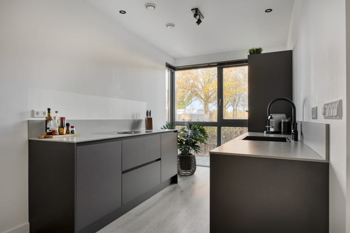 Foto 11 van Middenstip 10