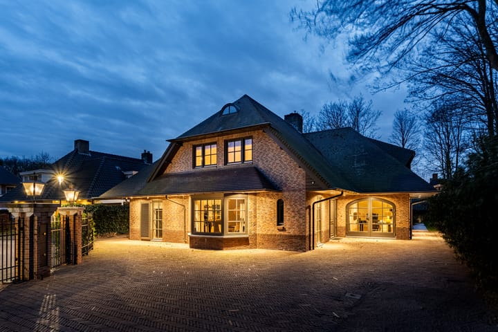 Photo 2 of Hofvennepark 9