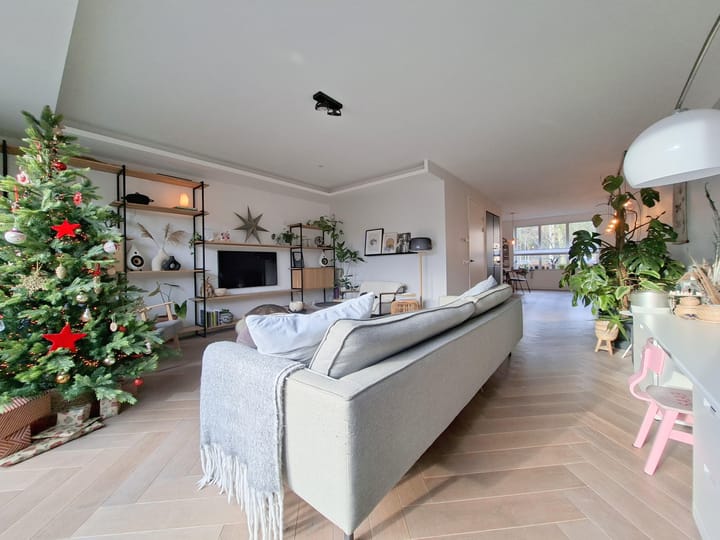 Foto 12 van Johan van Oldenbarneveltlaan 10