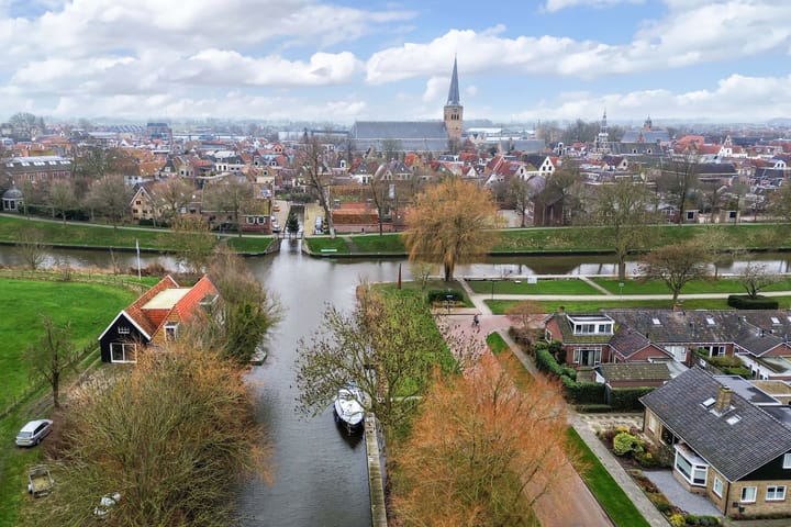 Foto 11 van Professor Loréstraat 6