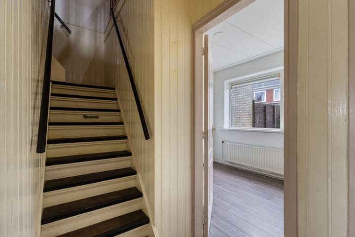 Foto 17 van Professor Loréstraat 6