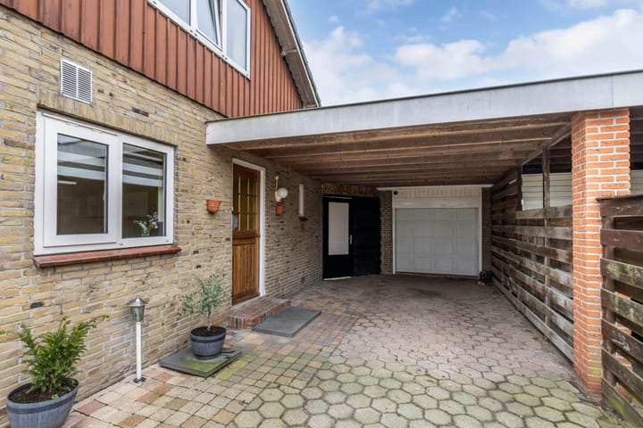 Foto 2 van Professor Loréstraat 6