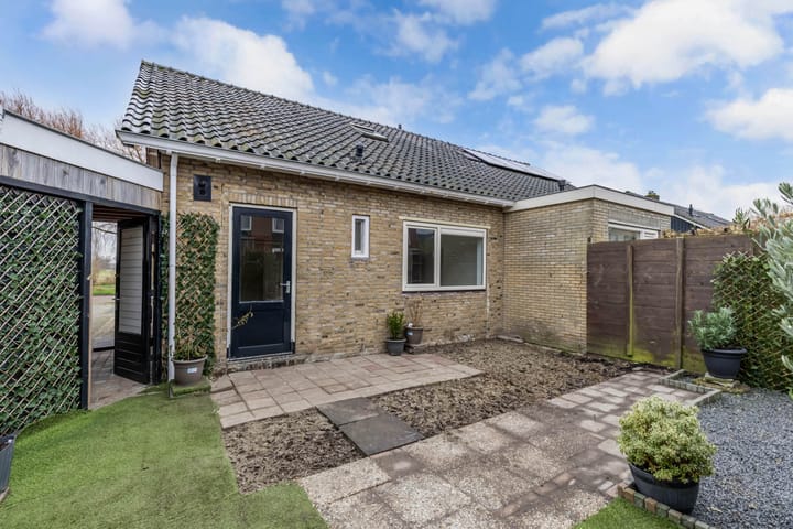 Foto 32 van Professor Loréstraat 6