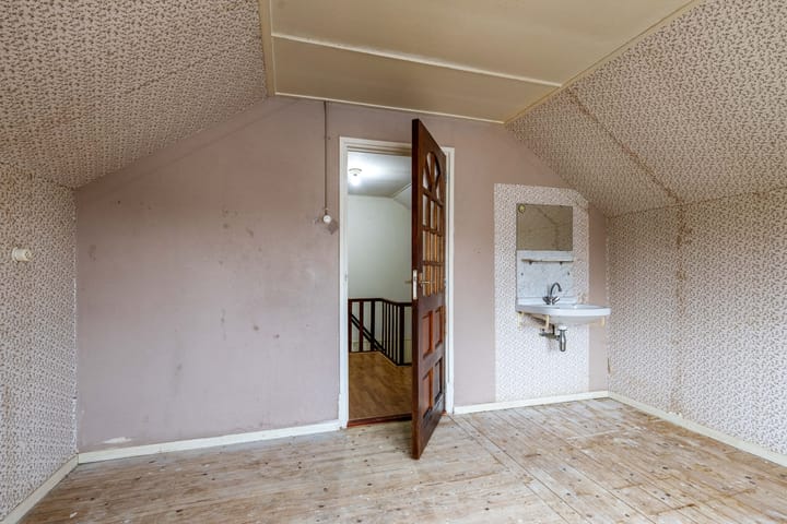 Foto 38 van Professor Loréstraat 6