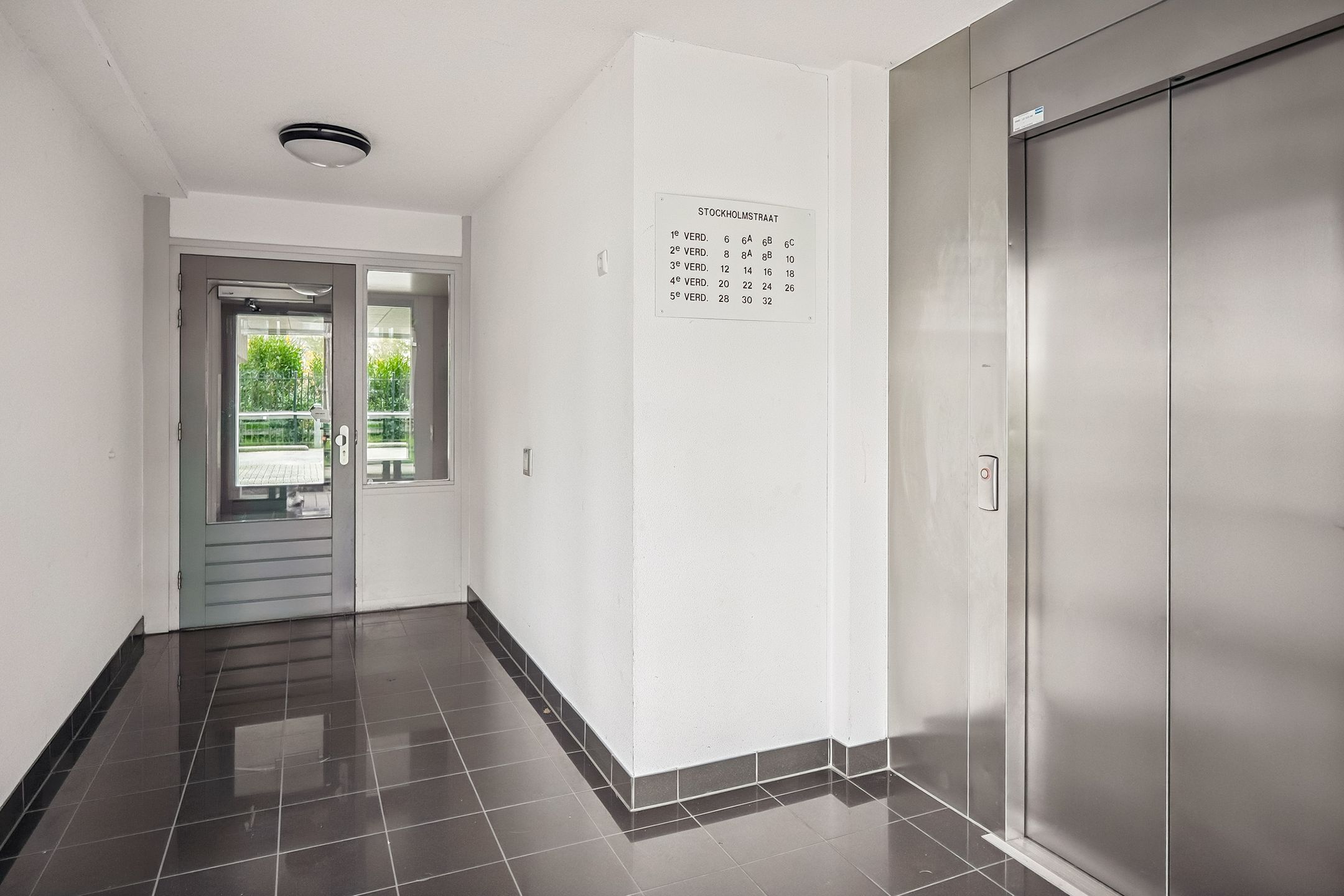 Photo 33 of Stockholmstraat 6-C