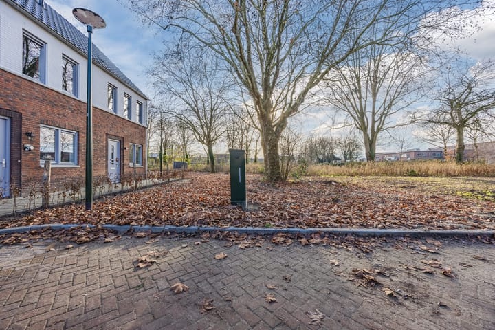 Photo 38 of Vogelweide 16