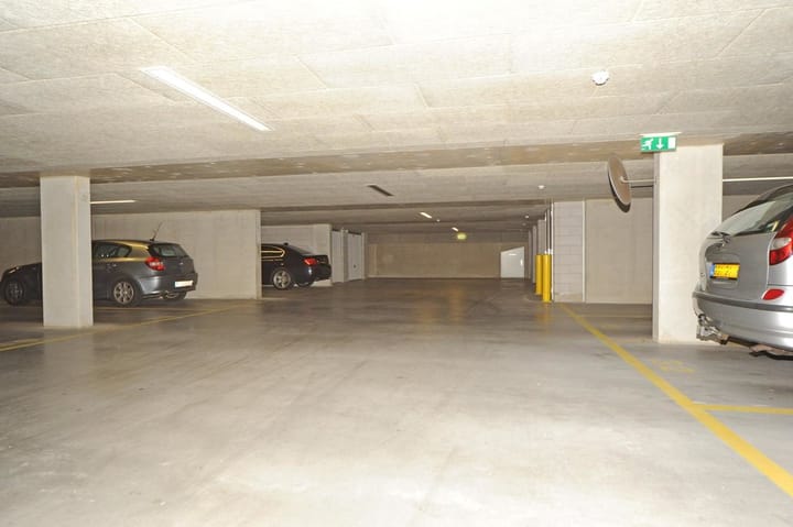 Foto 4 van Icarusweg parkeerplaats in garage