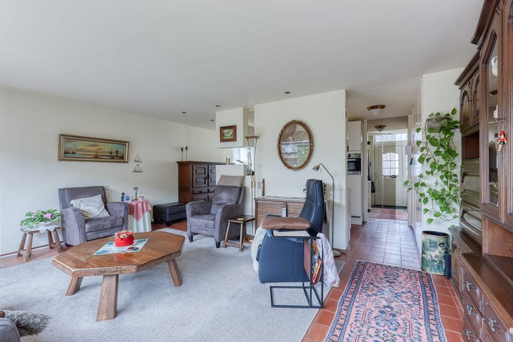 Photo 4 of Meeuwenlaan 2