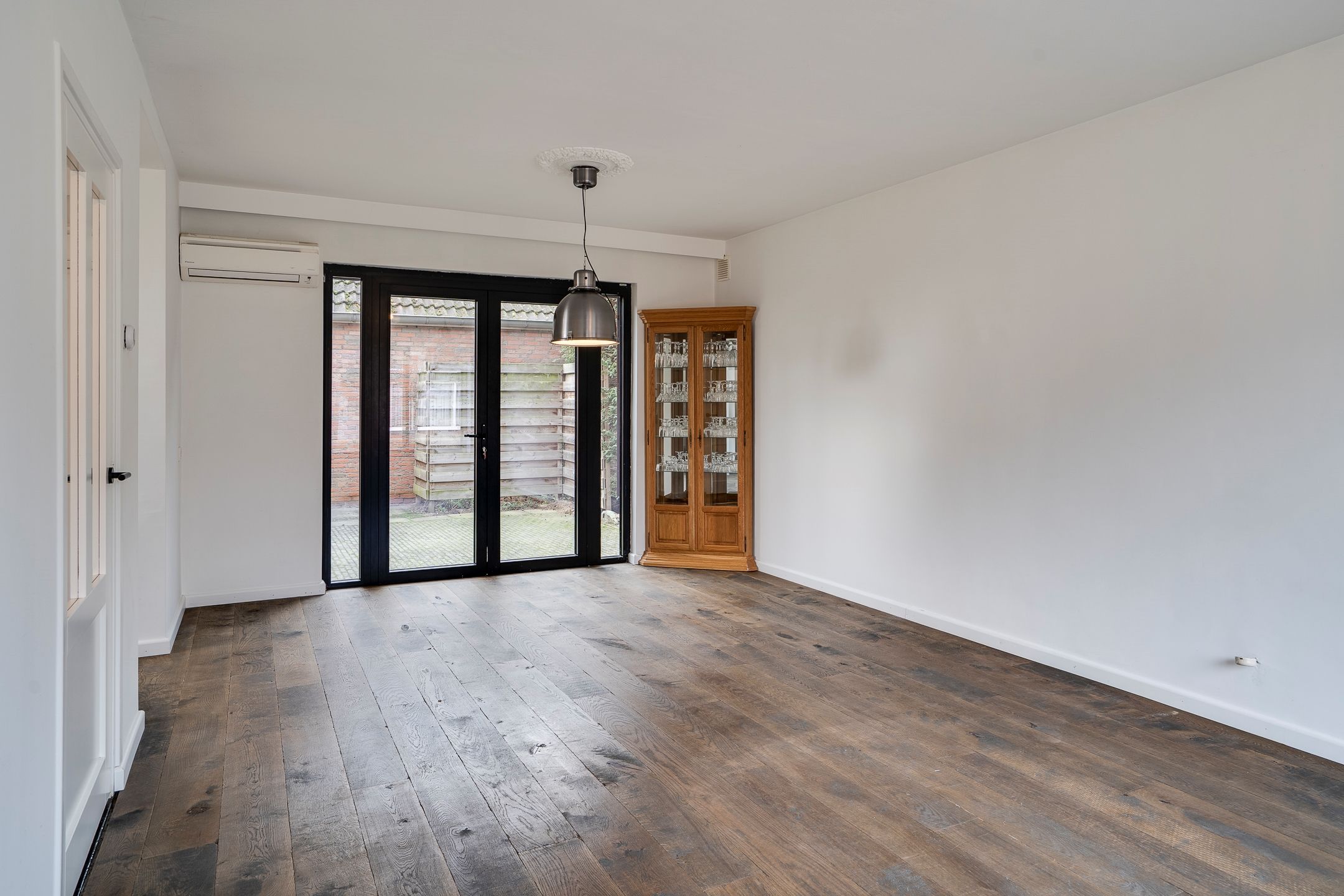 Photo 9 of Houtstraat 122
