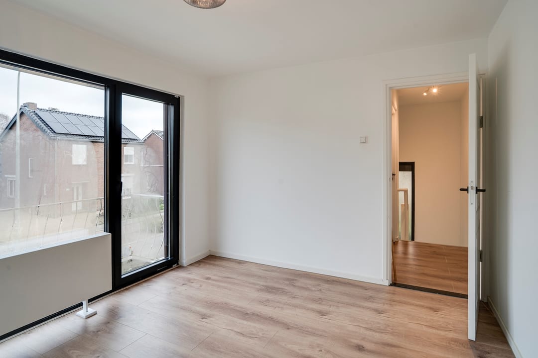 Photo 31 of Houtstraat 122