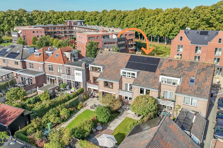 Foto 31 van Spoorstraat 40