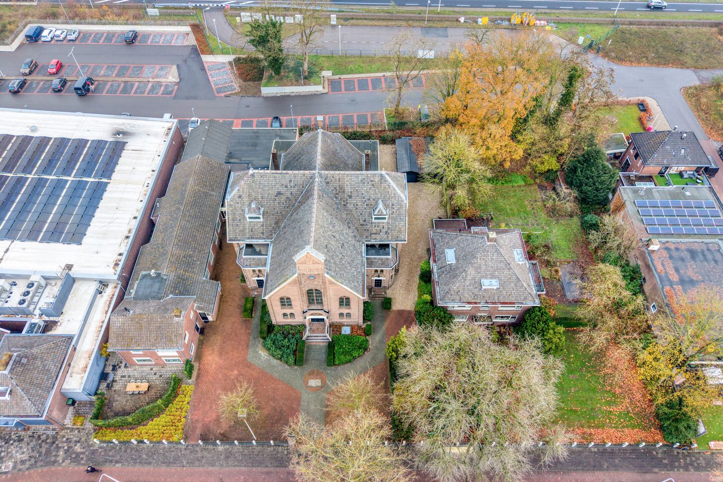 View photo 4 of Grotestraat 66-70