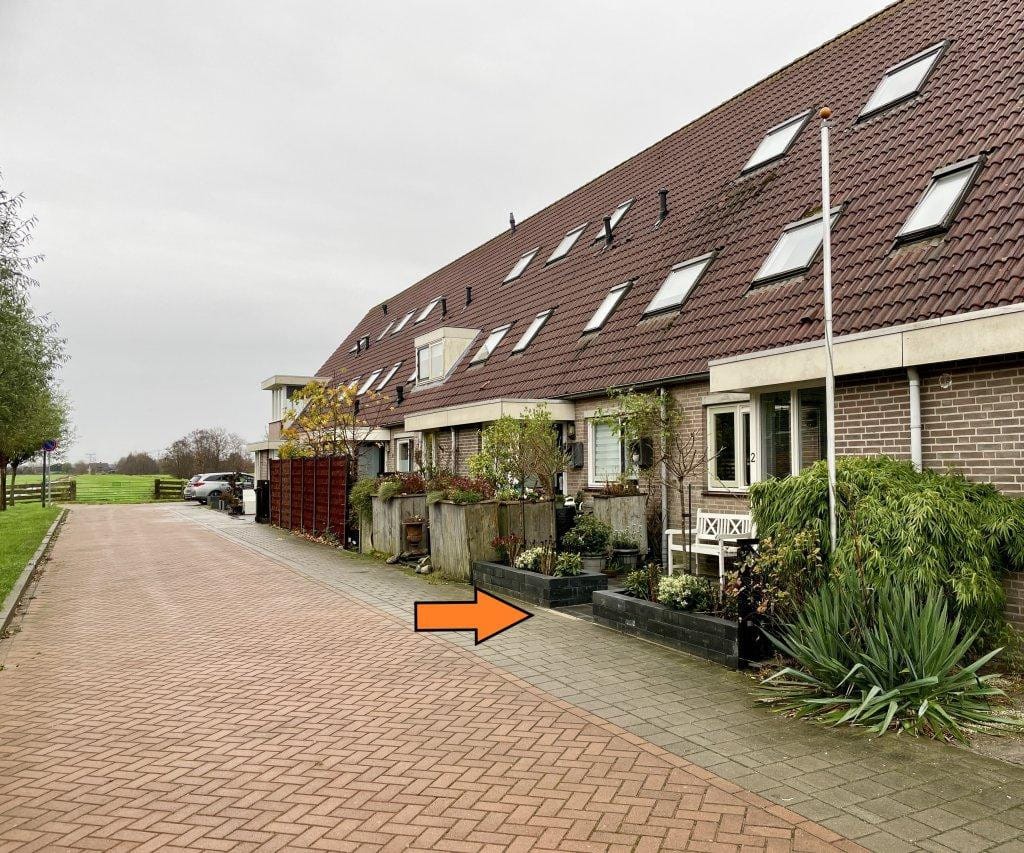 Photo 1 of Dotterbloem 2