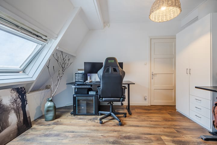 Photo 37 of Burgemeester Geillstraat 36