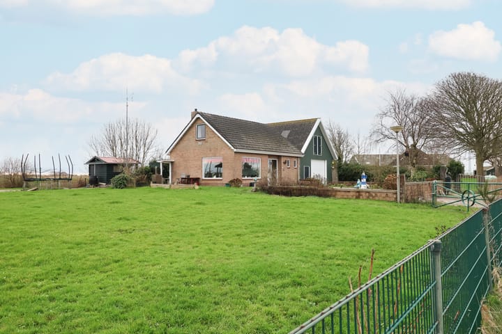 Photo 2 of Leane 5-A