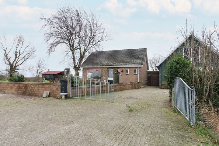 Photo 5 of Leane 5-A