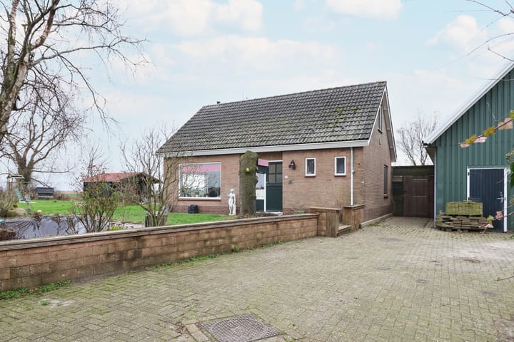 Photo 6 of Leane 5-A