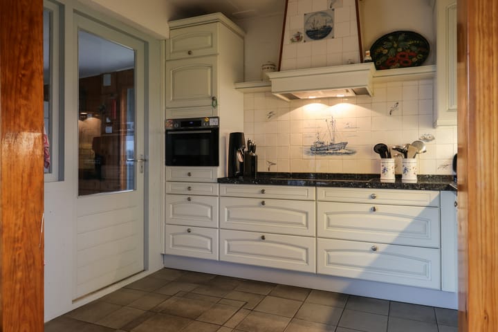 Photo 21 of Leane 5-A