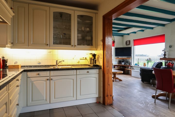 Photo 23 of Leane 5-A