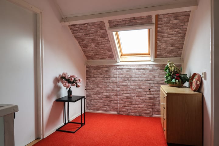 Photo 30 of Leane 5-A