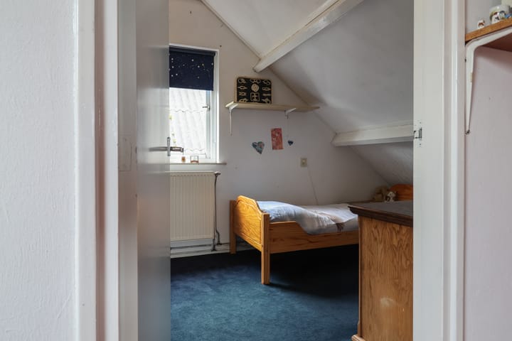 Photo 35 of Leane 5-A