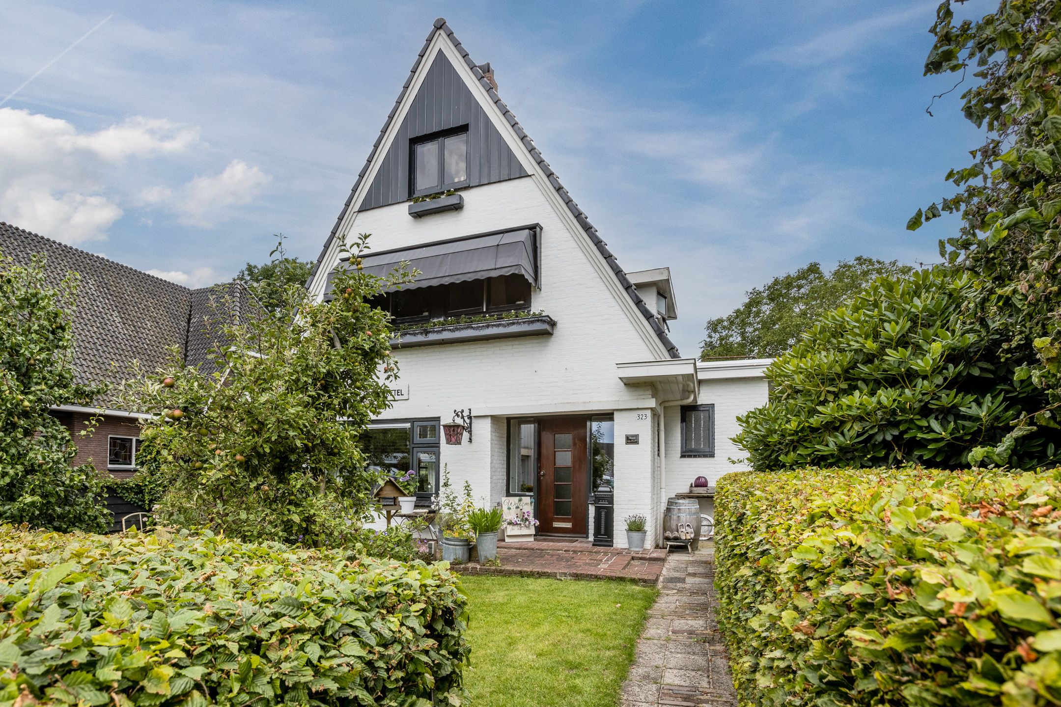 Buying a house in The Netherlands., Burg.Backxlaan 323