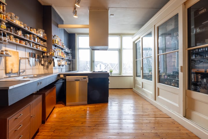 Photo 3 of Mathenesserlaan 390-C